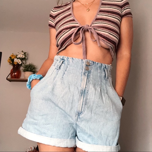 SOLDZara paper bag denim shorts in light blue - Picture 1 of 3